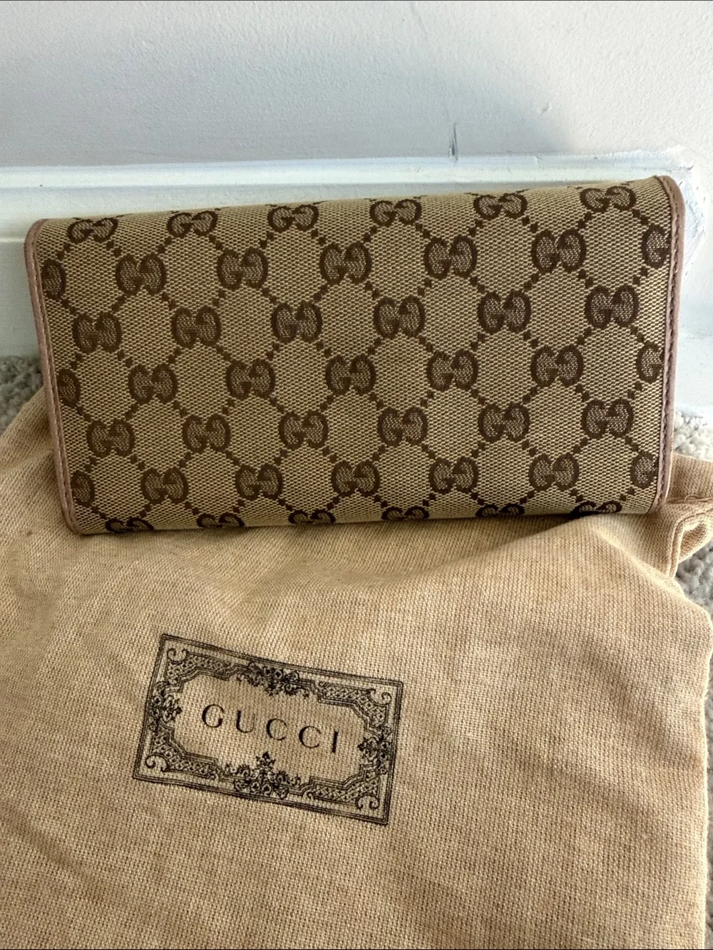 Gucci Brown Monogram Continental Wallet with Heart Logo - Picture 5 of 6
